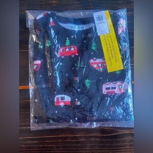 Old Navy Christmas PJs 4t & 6t